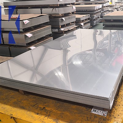 Polerowana blacha lub płyta ze stali nierdzewnej